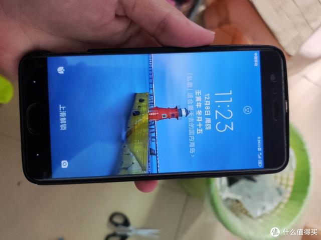 小米手机电量显示怎么设置，小米手机如何设置电量显示方式（给老爸的小米6哥哥换个电池）