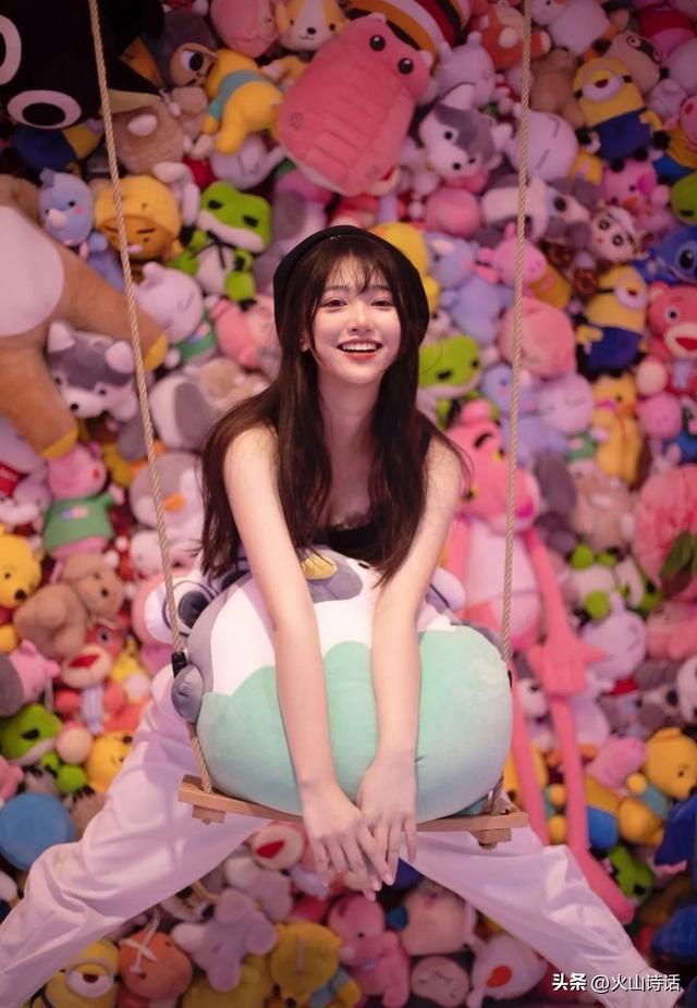 学院风裙子这么搭配秒变校园女神，学院风格裙子（还记得你的初恋吗）