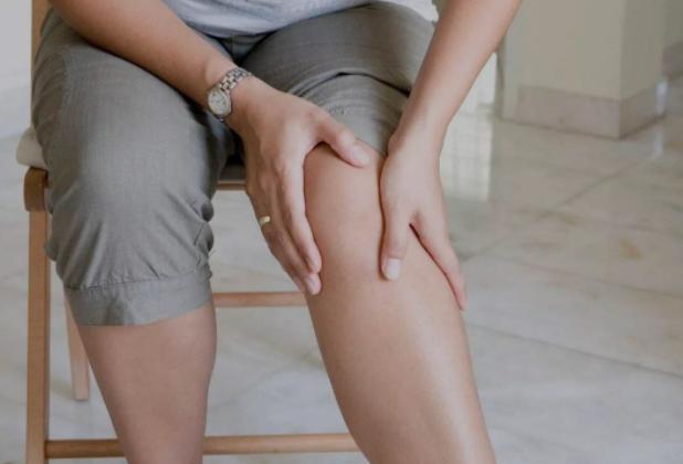女人膝盖凉怎么调理，女性膝盖发凉是什么原因（给你这3个建议）
