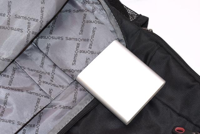 小米手机充电慢，充电慢怎么办小米（10000mAh、三口输出）