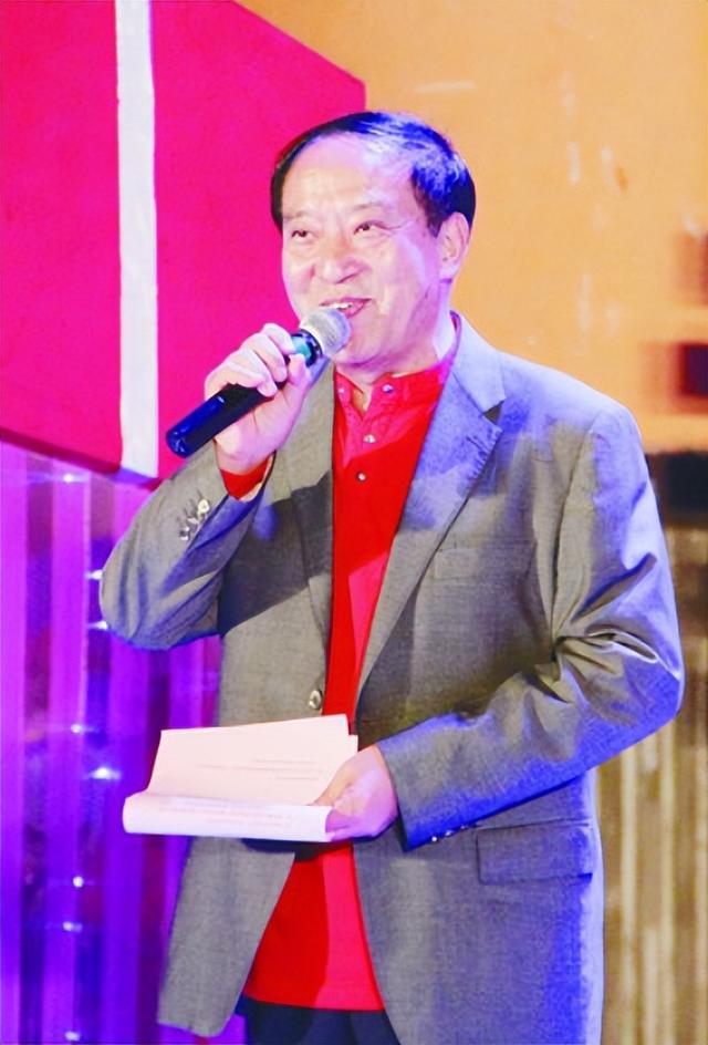 说相声的男演员，相声演员排名（有人“相敬如宾”45年）