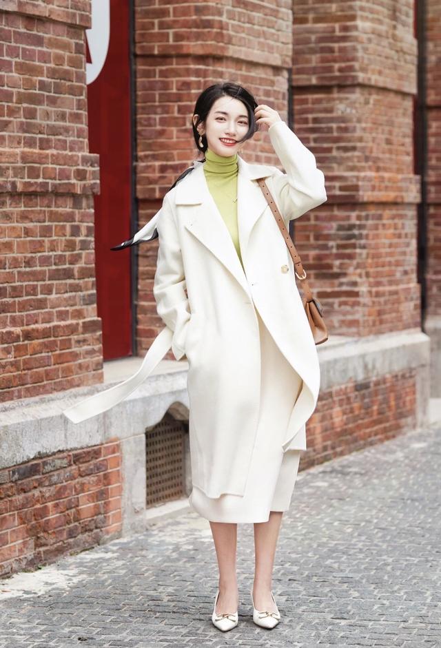 黑黄皮适合什么颜色的衣服，黑皮黄皮穿什么颜色的衣服显白（这几个颜色根本不显白）