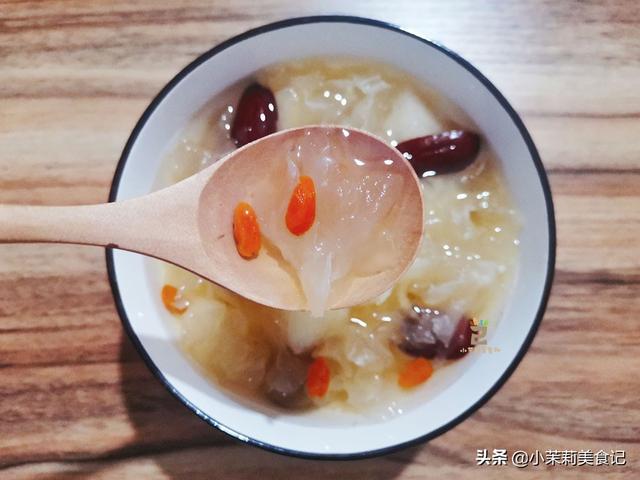 最养肝护肝的10种食物 这些食物不但护肝还很有营养，最养肝护肝的10种食物（俗话说“春养肝”）