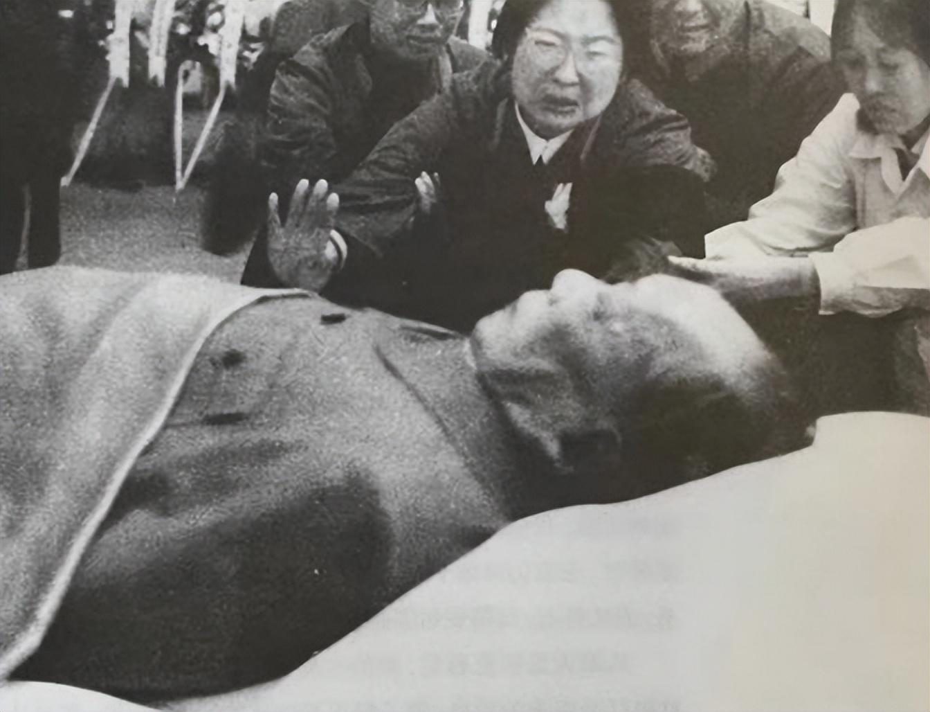 遗体为何至今栩栩如生面色红润，毛主席遗体为何至今仍栩栩如生