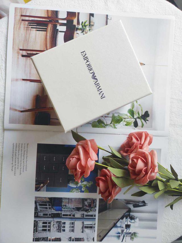 阿玛尼满天星女表价格大全，这篇测评告诉你职场女孩搭配