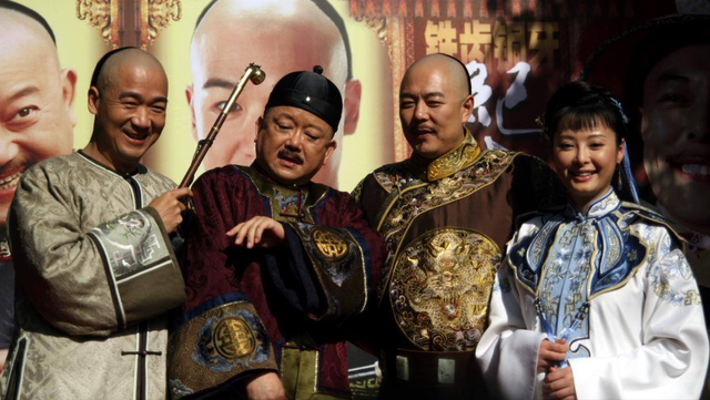 铁齿铜牙纪晓岚片尾曲，纪晓岚的片尾曲叫什么（童年记忆里的《铁齿铜牙纪晓岚》）