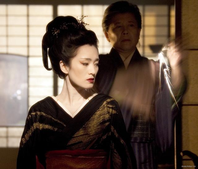 日本有名的艺伎介绍，日本艺妓有多优雅就有多变态