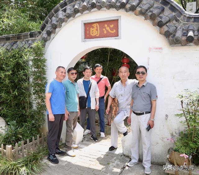 同学聚会说说幽默短句，同学聚会搞笑短句（快乐时光总是那么美好）