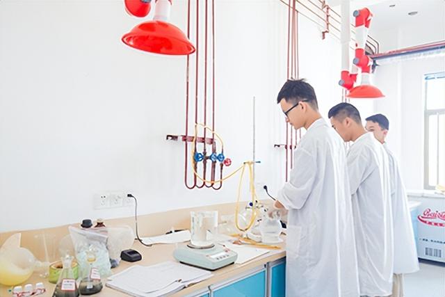 水溶性丙烯酸树脂，水性丙烯酸树脂包括哪些种类（水溶性丙烯酸有机硅树脂是什么）