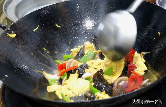 秋季吃什么菜好，秋季吃什么菜好呀（建议少吃猪肉和鱼肉）