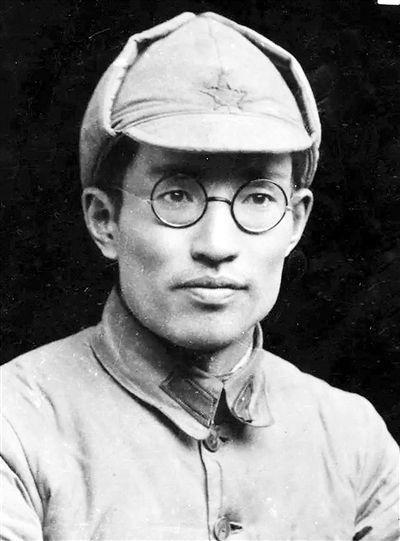 朱瑞将军生平简介，远不止是炮兵司令