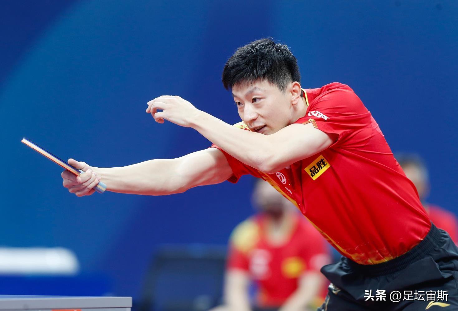 澳门冠军赛:马龙握拳怒吼,轰3-1击溃日本新星,晋级男单16强