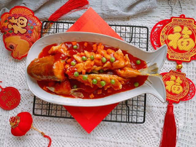 松鼠鲈鱼怎么做，详细介绍做法和刀法新手也能做