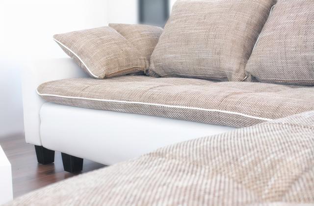 皮沙发翻新一般多少钱，皮沙发换皮大概需要多少钱（布艺沙发翻新多少钱）