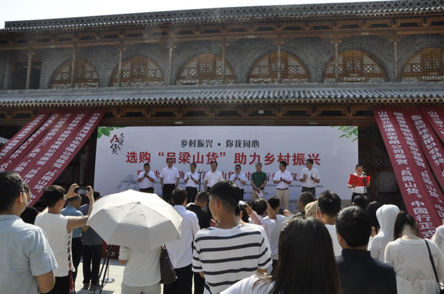 拼多多直播间晓东带的货怎么样，拼多多直播间怎么上货？