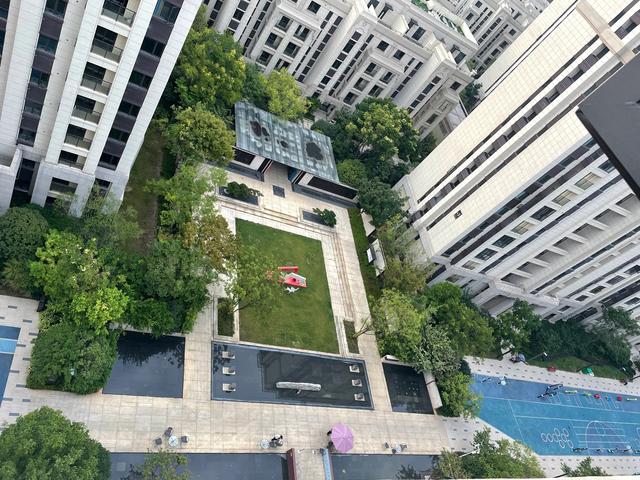 专家建议未来三年不宜买房，房价未来走势如何现在买房值不值（这四点建议请大家一定要记住）