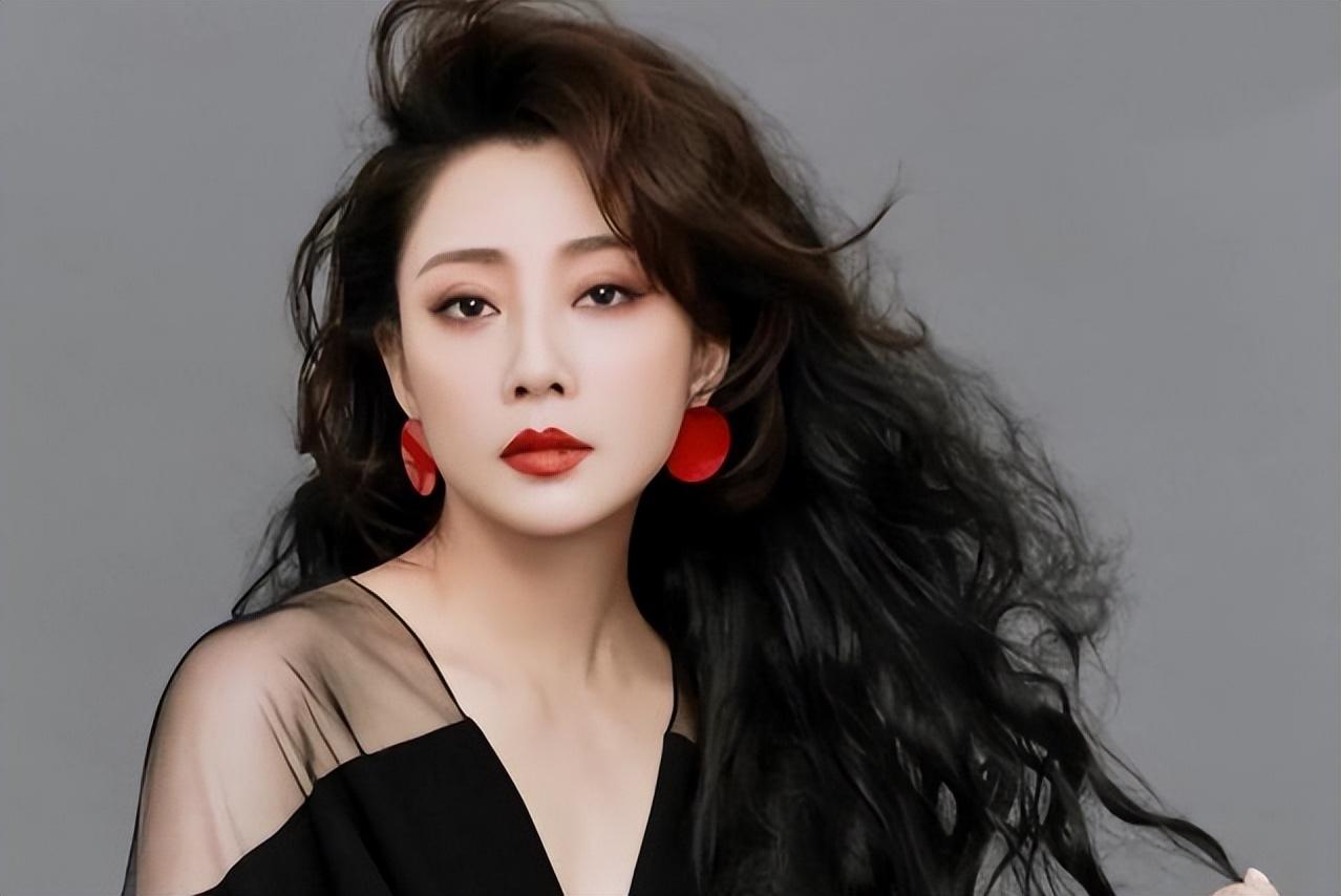 重庆最美女孩,这10位重庆女星,个个肤白貌美 *** 辣的 - 龙腾网