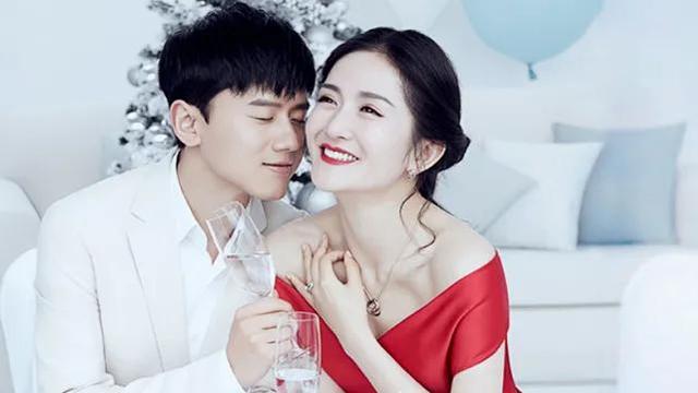 张杰谢娜什么时候离的婚是真的吗？他们俩结婚证都烧掉了