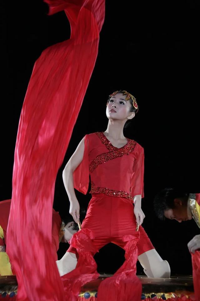 街舞老师（2008年舞者廖智地震中丧女）