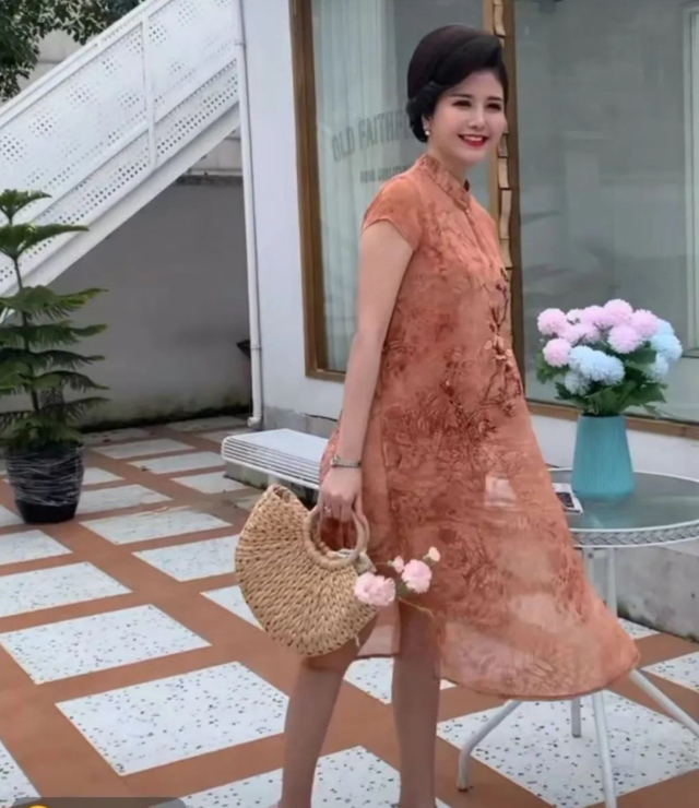 梁姓好听稀少的女孩名字大全，梁姓女孩起名有诗意（做12年中老年模特）
