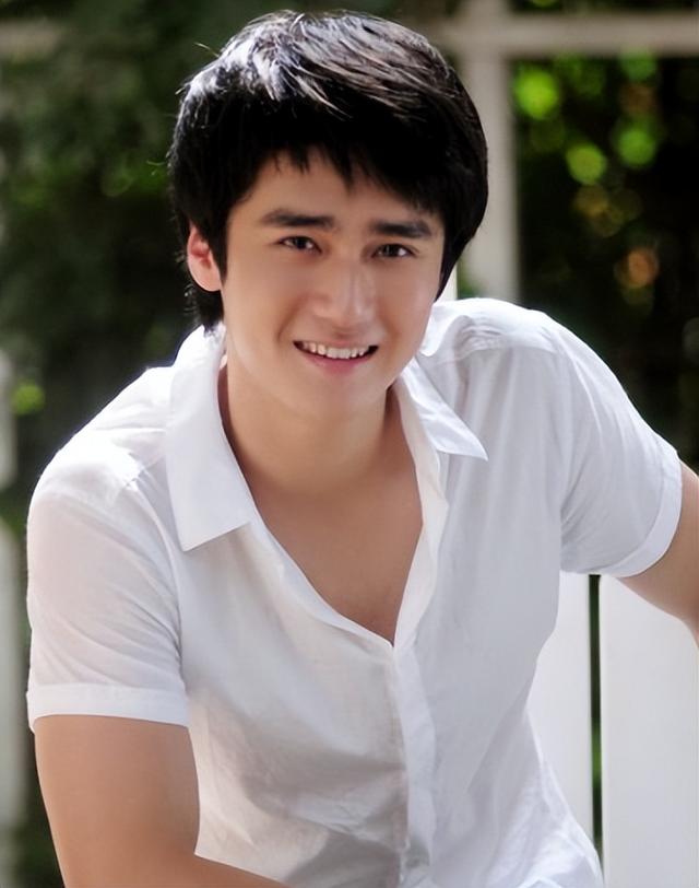 蒋劲夫家暴的来龙去脉，终于为他当初的粗暴行为