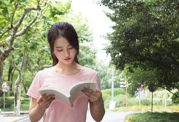 女生冷门又高薪的职业(这年头学什么技术比较好)