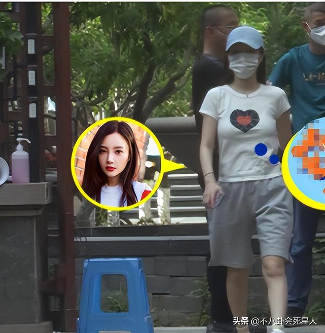 李小璐身高体重，李小璐年龄和个人资料（穿包臀裙下楼做核酸）