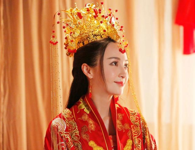 新婚祝福语简短上档次，简短上档次的新婚祝福语有哪些（10副妙不可言的结婚对联）
