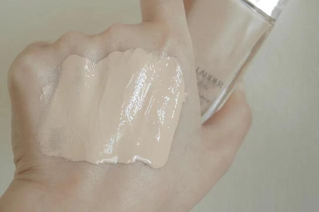 娇兰金钻粉底液，娇兰金钻塑颜粉底液遮瑕力如何（公认好用的5款贵妇粉底液）