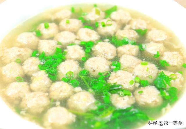 在家做水汆丸子汤，水汆丸子汤的家常做法视频（5道丸子汤做法）