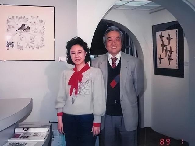 琼瑶的3段感情：与平鑫涛“忍爱”18年，劝原配：你也可以来我家