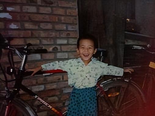 12年了，那个“宁可哭也要坐宝马”的女孩马诺，过得怎么样了？
