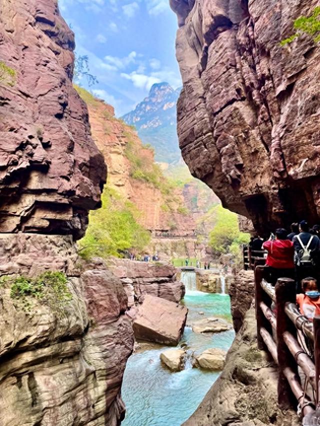 5A景区焦作云台山，世界地质公园，犹如梦幻仙境之红石峡