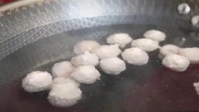 生的汆肉怎样做，生汆丸子的做法关键是调味