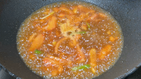 家常烩饼的做法，烩饼家常简单做法（饼块咸香入味不软烂）