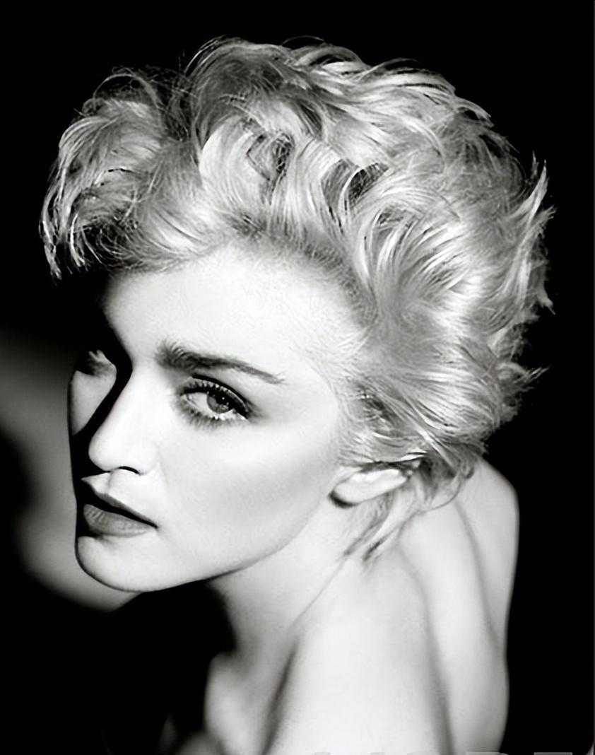 达内尔(64岁麦当娜照片曝光) - 青木春