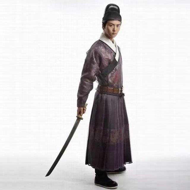 宦官和太监有啥区别，太监和宫女的区别（太监和侍卫都是在宫里活动的）