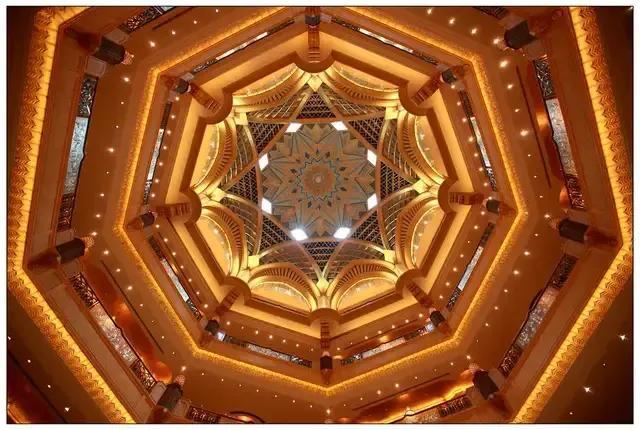 迪拜帆船酒店简介，迪拜帆船酒店介绍（80张高清图带你走进迪拜七星级帆船酒店）