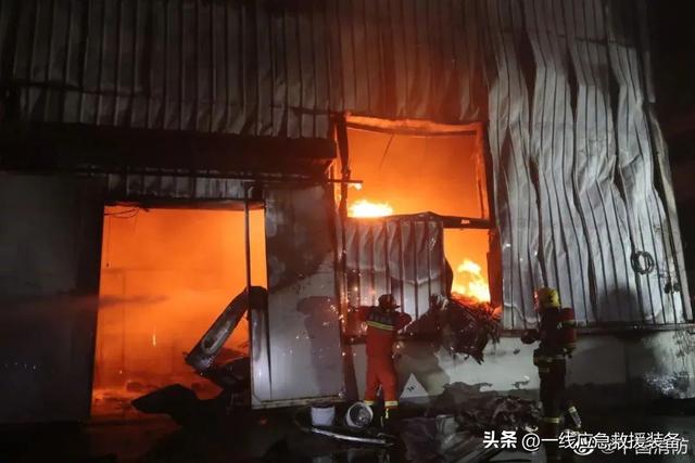 防护面罩的正确使用方法，防护面罩的正确使用方法图解（你更需要专业的防护工具——防烟防毒面罩）