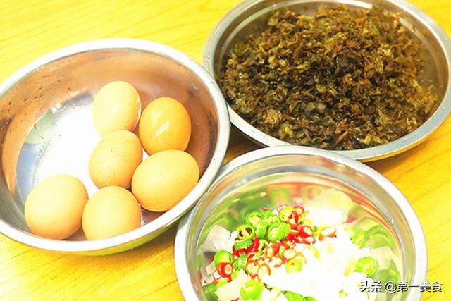 小白菜怎么做好吃，小白菜汤怎么做好吃（这5种常见的野菜）