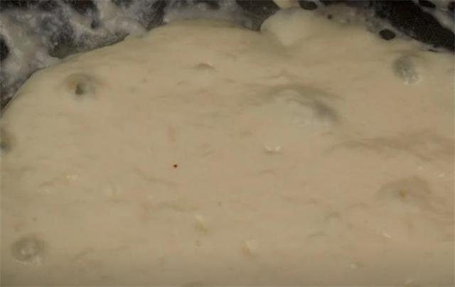 刚挤出来的牛奶怎么煮，刚挤的鲜牛奶怎么煮（家里剩2盒牛奶）