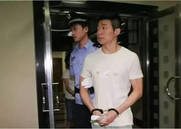 白静案到底怎么回事，吃里扒外、被丈夫三刀索命的女星白静