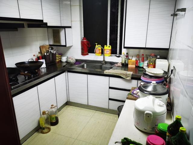 上海法拍房最新房源，上海法拍房限购（上海宝山富华苑101.94平方米住宅362.072万）