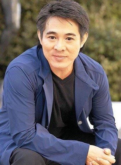 李连杰裸捐上百亿,但是为什么李连杰的国籍却不是中国的呢?这离不开李连杰的演艺生涯事业,自己的电影电影事业。让他落泪哭泣,对国家人民的资格要求是非常严格的,都会换上别国的国籍的时候,只为改回中国国籍,苹果手机怎么下载开云直播成龙的七个字让他绝望