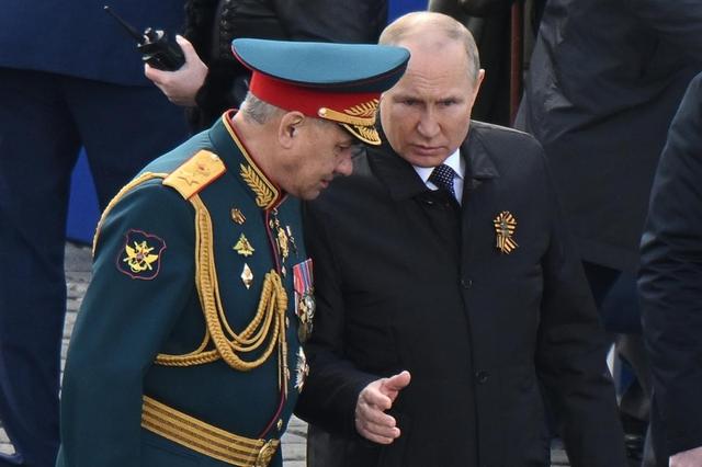 俄罗斯为啥和乌克兰打仗，俄罗斯为啥和乌克兰打仗的原因（没人给过俄罗斯机会）