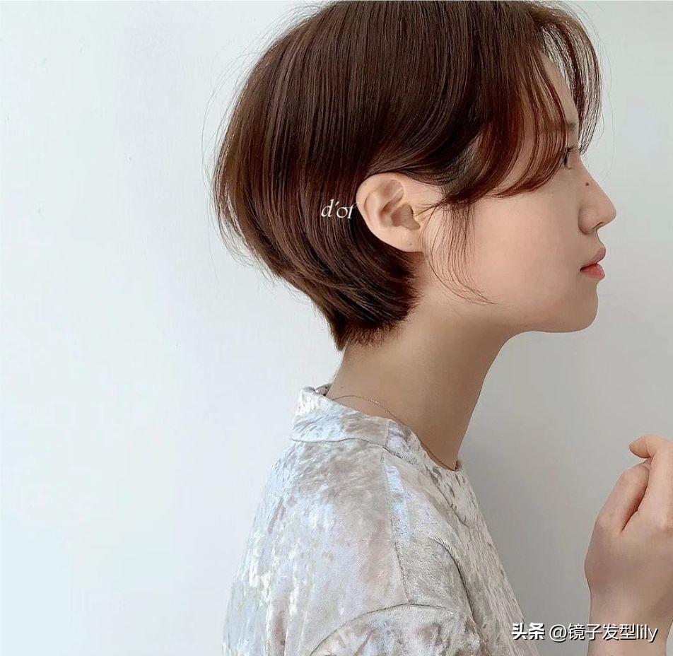 头发多适合的发型女,十款减龄短发烫发