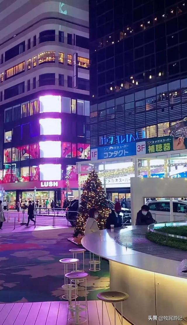 川端康成获得诺贝尔文学奖的作品是什么，川端康成凭借哪三部作品获得了诺贝尔文学奖（川端康成获得诺贝尔文学奖代表作雪国）