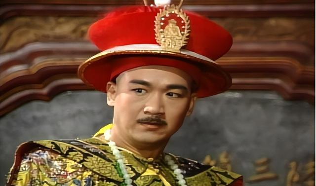61岁穿婚纱，一生无子，放弃事业的邓婕与张国立的爱情故事