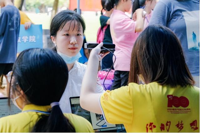 大学暑假是几月到几月，南方大学暑假是几月到几月（全国各地大一新生入学时间已定）