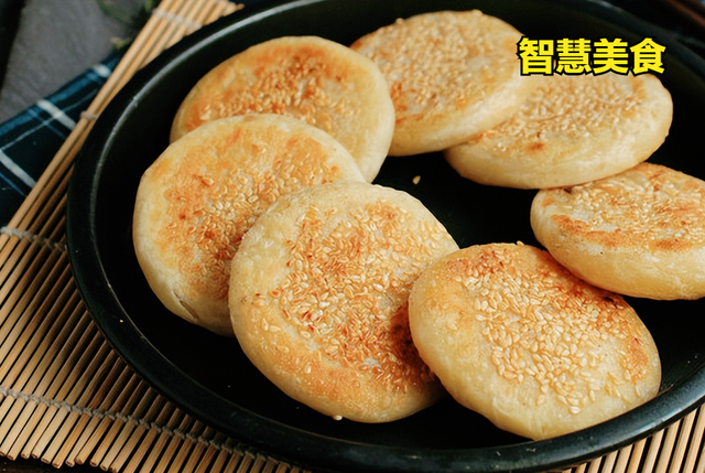 老北京香酥芝麻饼，老北京香酥芝麻饼做法（简易美味的香酥小芝麻饼）
